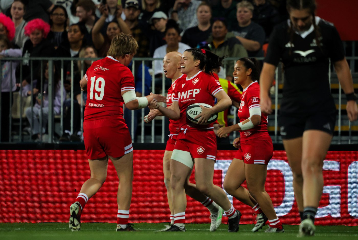 New Zealand rallies with late try to tie Canada in pulsating women's rugby clash | iNFOnews.ca