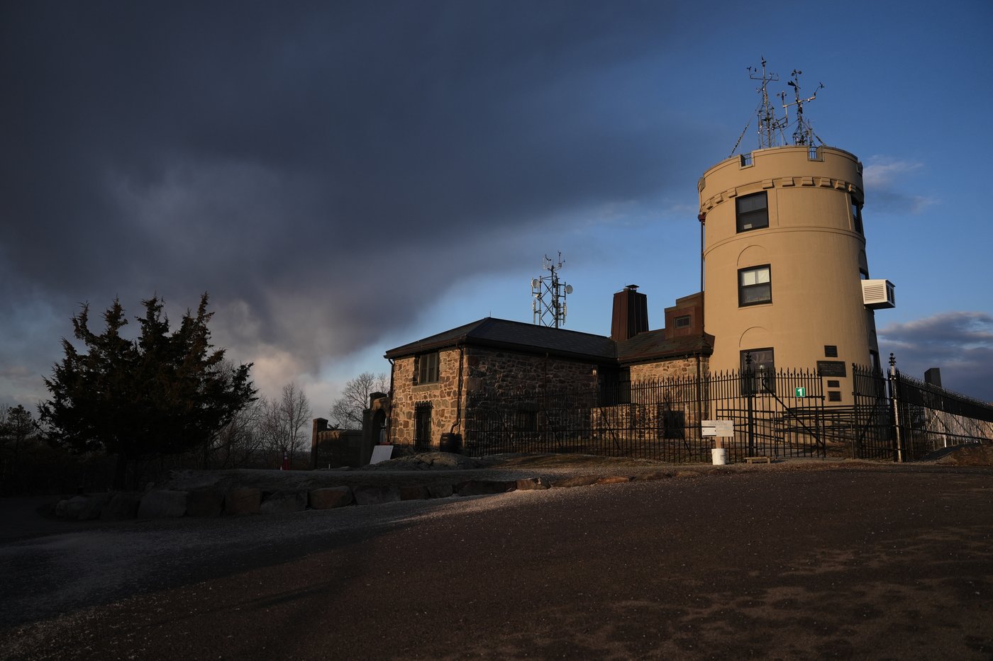 One of America’s oldest weather observatories shows people the science behind our climate | iNFOnews.ca