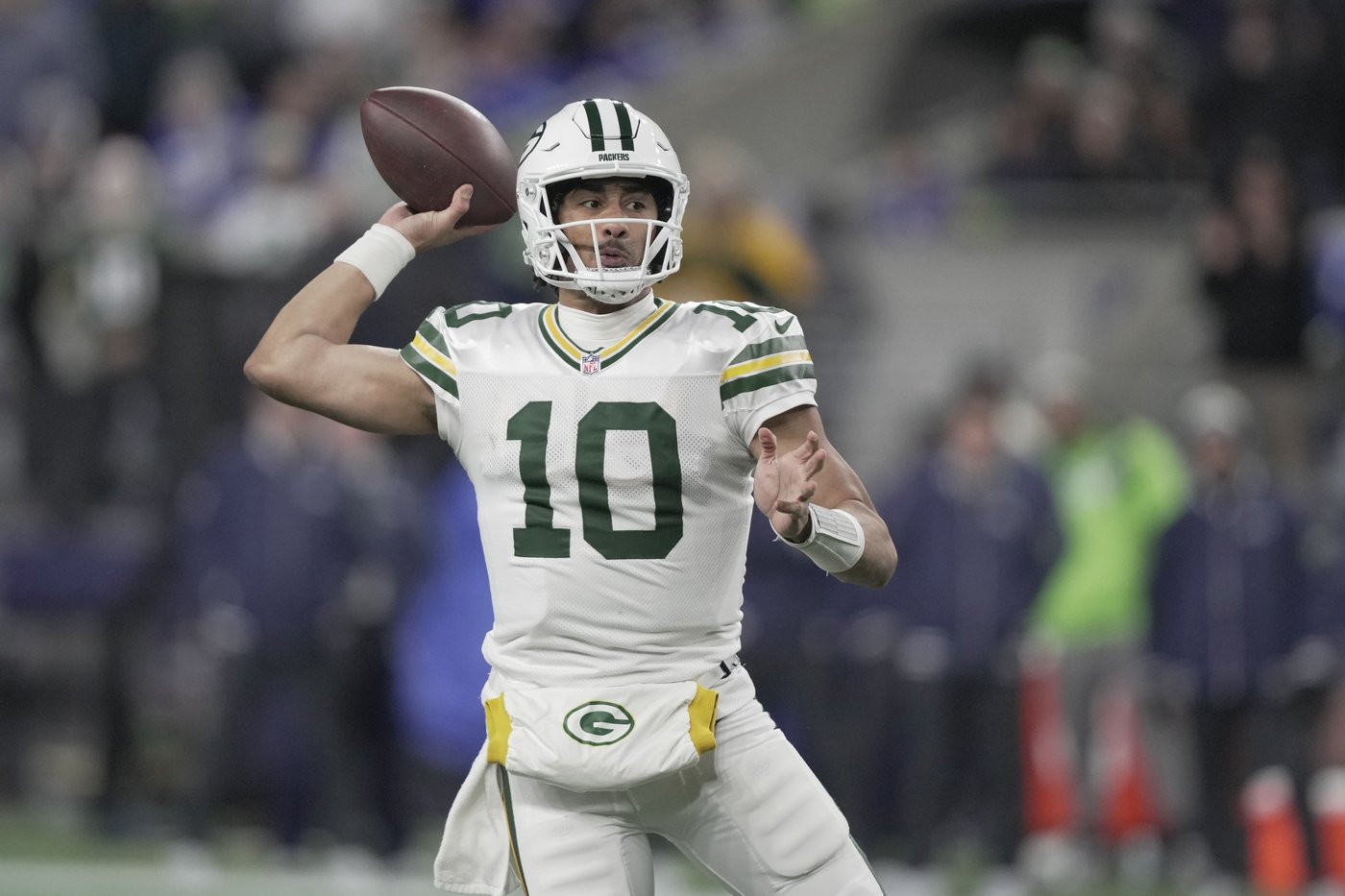 Packers attempt to continue their surge as they host the Saints on Monday night | iNFOnews.ca