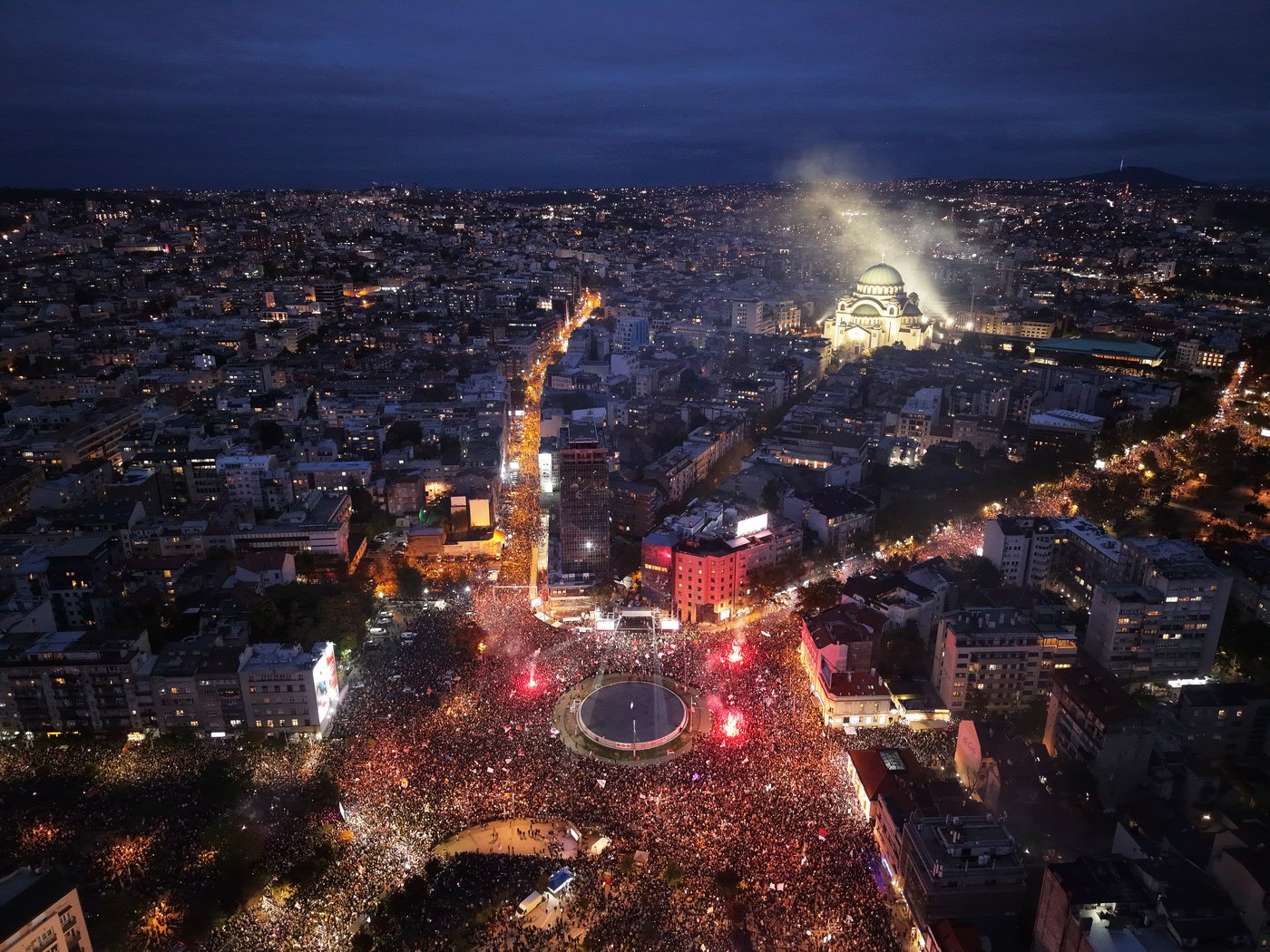 Huge crowds gather at final pre-election rally of Serbia's students | iNFOnews.ca