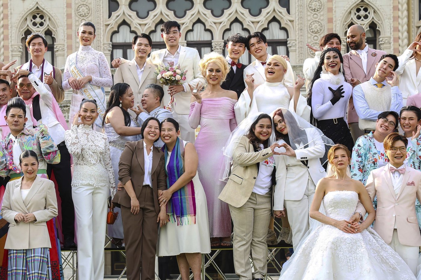 LGBTQ+ couples in Thailand register their marriages on the first day of law giving them equal status | iNFOnews.ca LGBTQ+ couples in Thailand register their marriages on the first day of law giving them equal status | iNFOnews.ca