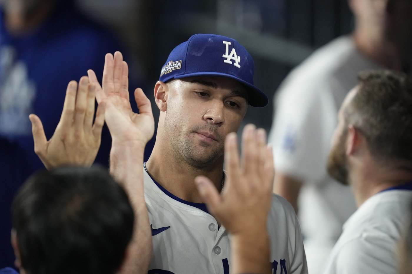 Dodgers tie postseason mark of 33 straight scoreless innings, top Mets 9-0 in NLCS opener | iNFOnews.ca