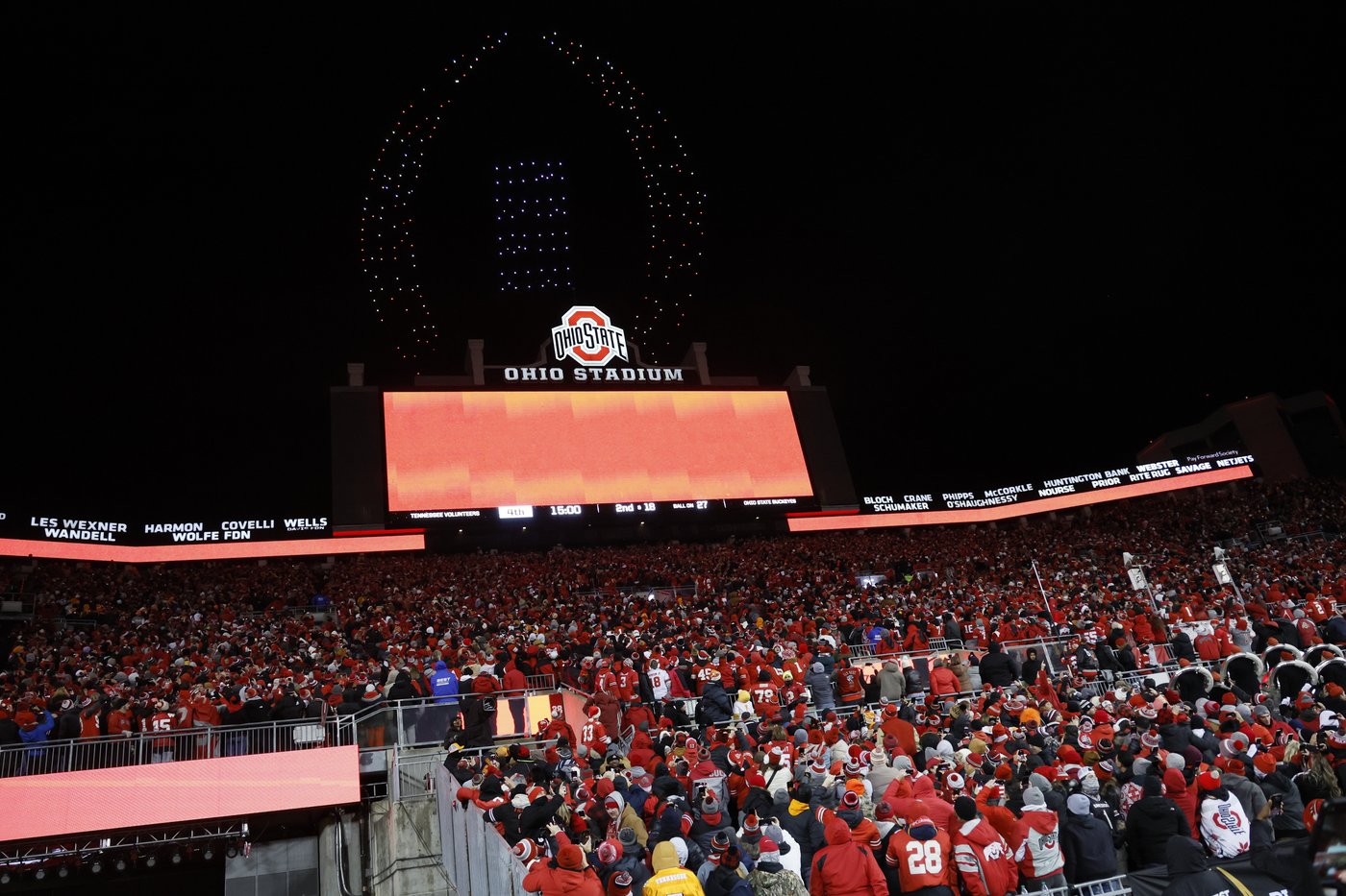 Howard throws 2 TD passes to Smith to help Ohio State rout Tennessee 42-17 in CFP | iNFOnews.ca Howard throws 2 TD passes to Smith to help Ohio State rout Tennessee 42-17 in CFP | iNFOnews.ca