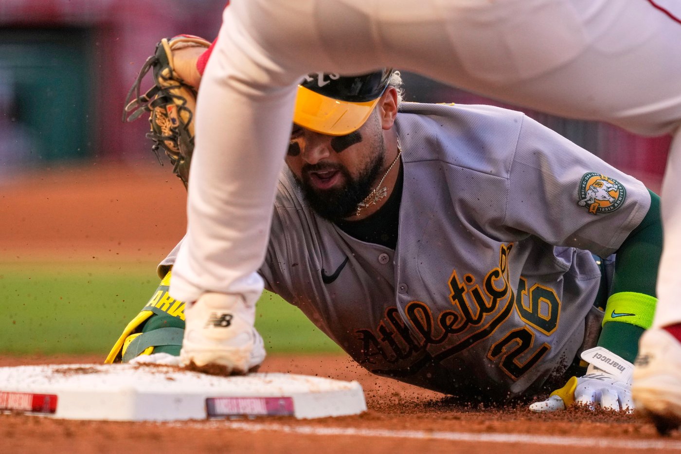 Gelof hits RBI groundout in 10th inning to give Athletics 3-2 win over Angels | iNFOnews.ca Gelof hits RBI groundout in 10th inning to give Athletics 3-2 win over Angels | iNFOnews.ca