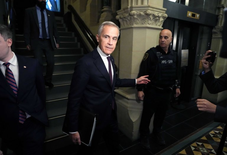 Ottawa will 'not budge' from 'sustainable' immigration levels: Carney | iNFOnews.ca