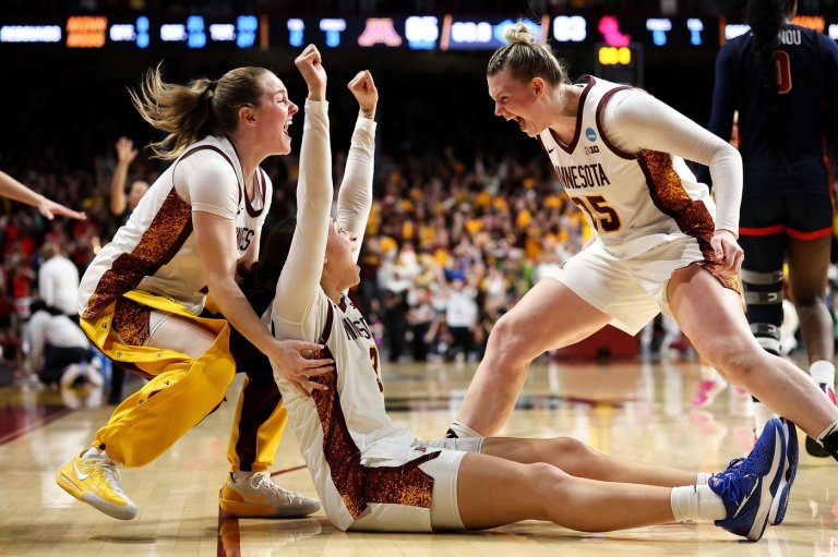 Battle's last-second jumper gives Minnesota a 65-63 win over Mississippi in women's NCAA Tournament | iNFOnews.ca