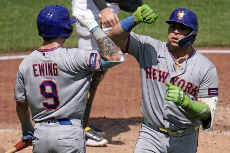 Bo Bichette goes 5 for 5 and Sean Manaea strikes out 11 in Mets' 11-1 rout of Pirates | iNFOnews.ca