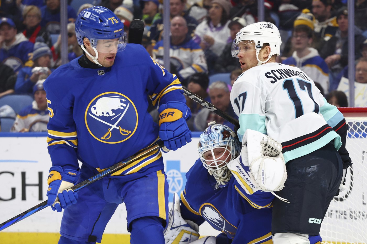 Kaapo Kakko scores twice in 3rd period in the Kraken's 6-2 victory over the Sabres | iNFOnews.ca