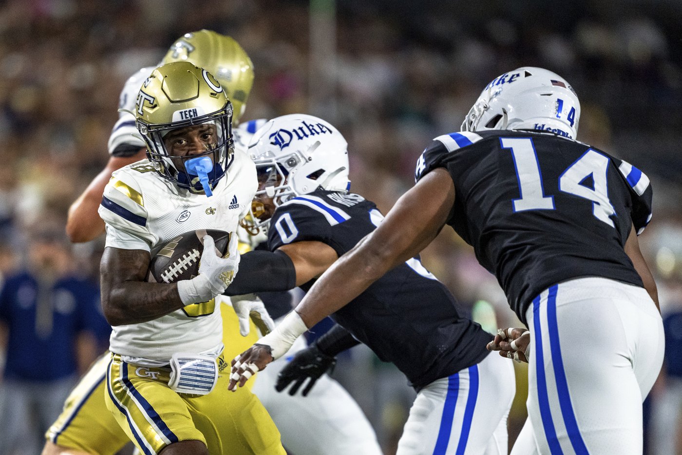 Haynes runs for 128 yards, catches go-ahead scoring pass, as Georgia Tech gives Duke 1st loss, 24-14 | iNFOnews.ca Haynes runs for 128 yards, catches go-ahead scoring pass, as Georgia Tech gives Duke 1st loss, 24-14 | iNFOnews.ca