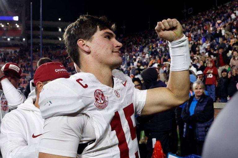 No. 10 Alabama escapes Auburn with a 27-20 victory thanks to Simpson-Horton connection | iNFOnews.ca