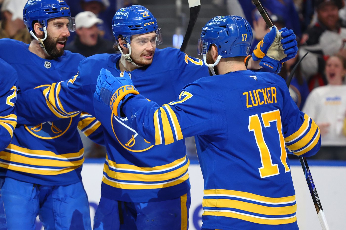 Suzuki, Evans cap 2nd-period surge, Canadiens beat Sabres 6-3 to take 3-2 lead in 2nd-round series | iNFOnews.ca