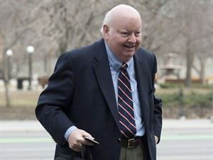 Senate staff made time to help cops but not for Mike Duffy, lawyer says | iNFOnews.ca CP32824177
