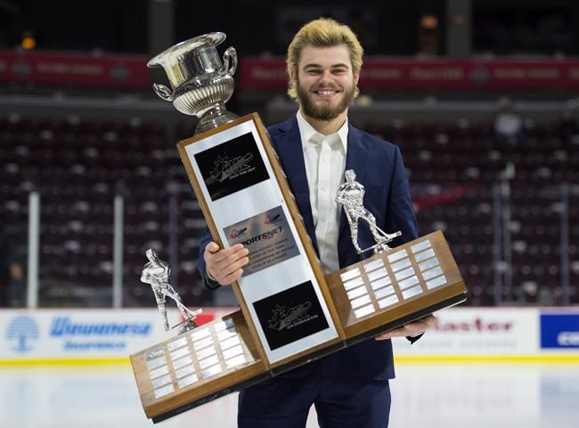 Otters forward Alex DeBrincat confident in his abilities despite the knock on size | iNFOnews.ca