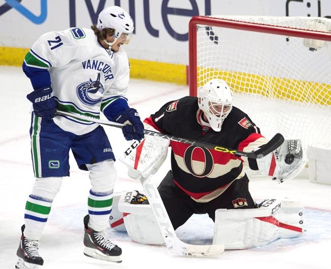 Condon makes 27 saves, Hoffman scores as Senators shut out Canucks | iNFOnews.ca
