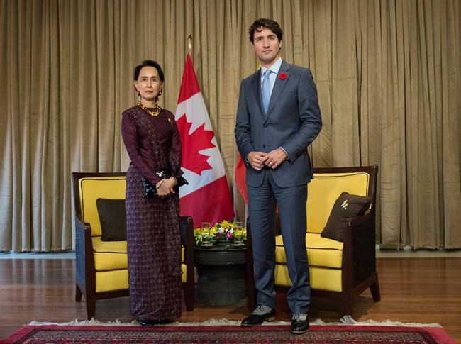 Trudeau holds "very direct" talk with Myanmar's Suu Kyi about state-led violence | iNFOnews.ca CP780203354