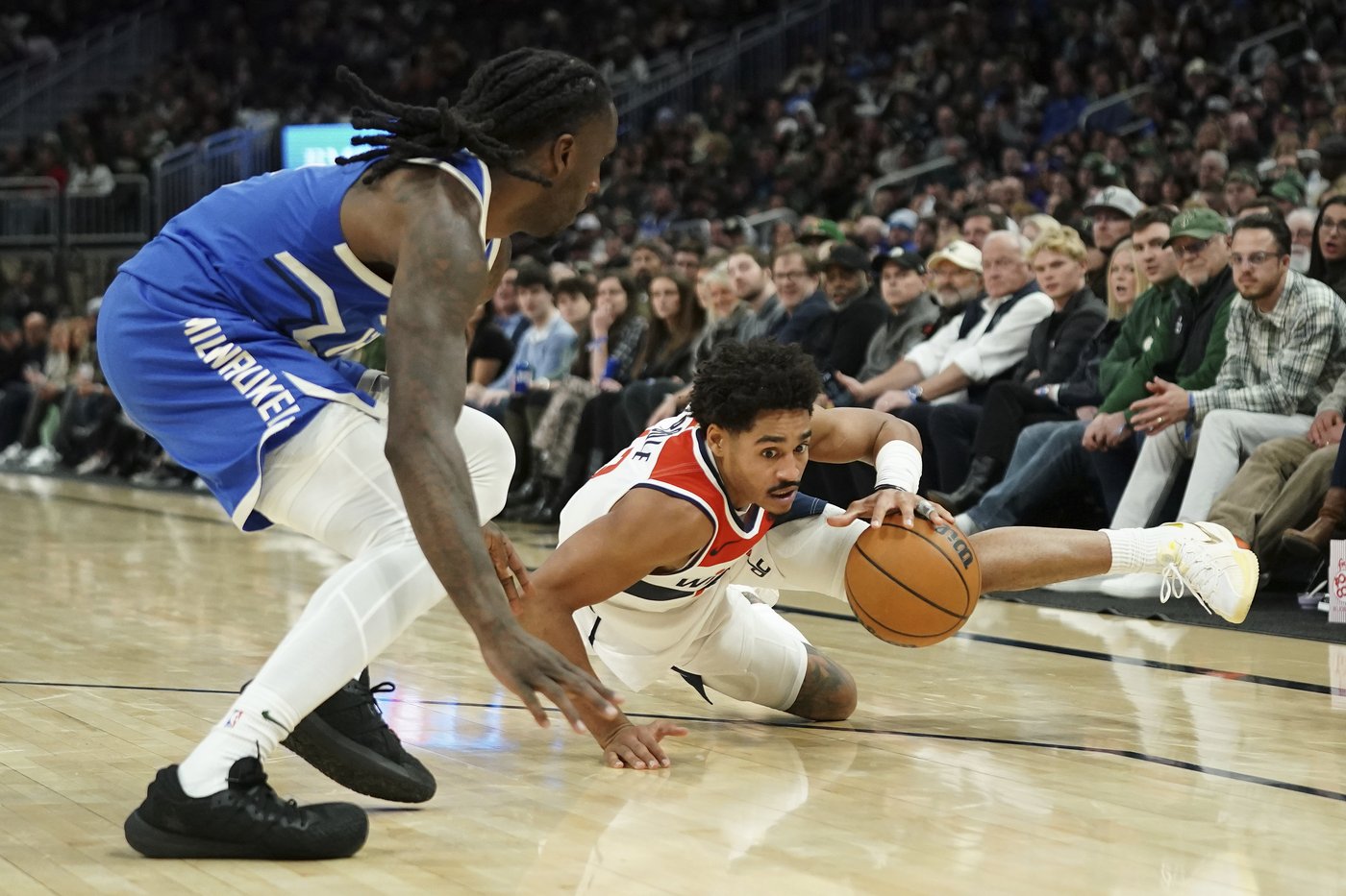 Antetokounmpo has 42 points, 12 rebounds and 11 assists, Bucks win 6th straight 124-114 over Wizards | iNFOnews.ca