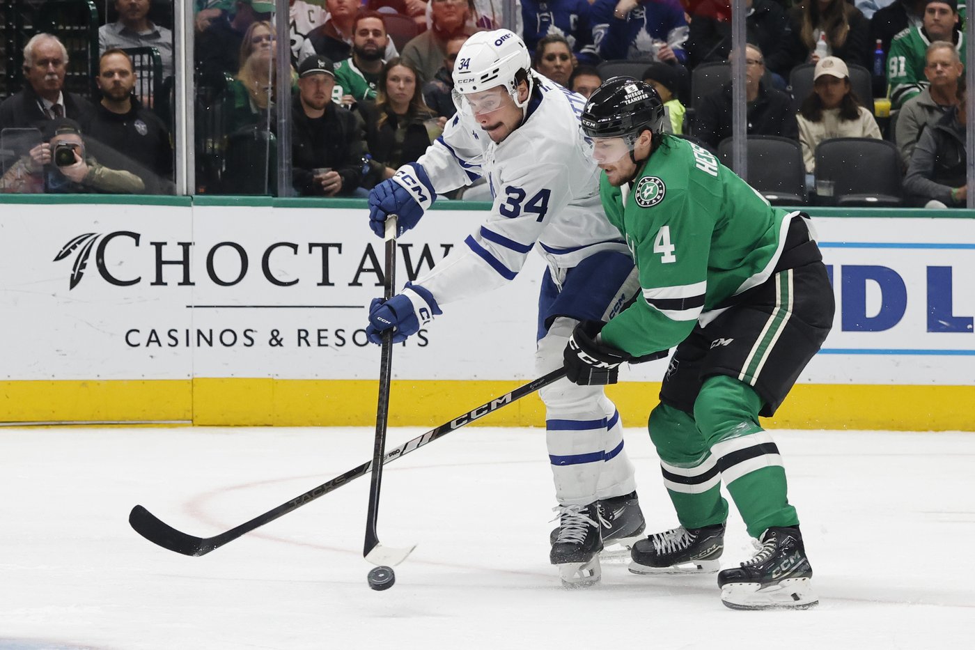 Nicholas Robertson part of key goals for Toronto in 5-3 win over Dallas and his older brother | iNFOnews.ca Nicholas Robertson part of key goals for Toronto in 5-3 win over Dallas and his older brother | iNFOnews.ca