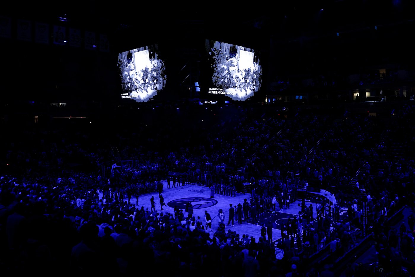 T-wolves hold a pregame moment of silence for Renee Good, the woman fatally shot by an ICE officer | iNFOnews.ca