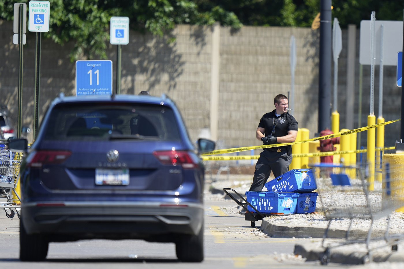Authorities seek to file terrorism and assault charges against suspect in Walmart knife attack | iNFOnews.ca Authorities seek to file terrorism and assault charges against suspect in Walmart knife attack | iNFOnews.ca