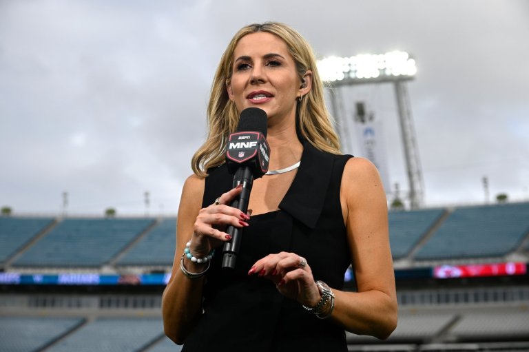 From sideline sprints to surprise interviews, ESPN's Laura Rutledge enjoys a hectic football season | iNFOnews.ca
