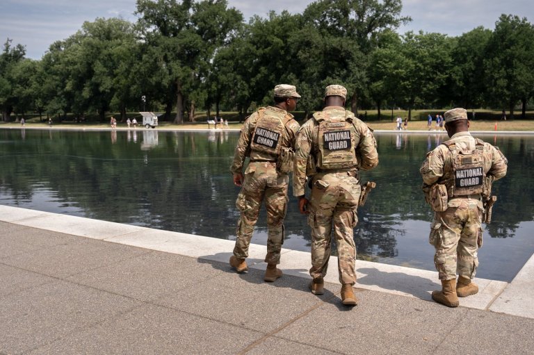 Patrols and nanobubbles continue at the Reflecting Pool as Trump looks for a renovation do-over | iNFOnews.ca