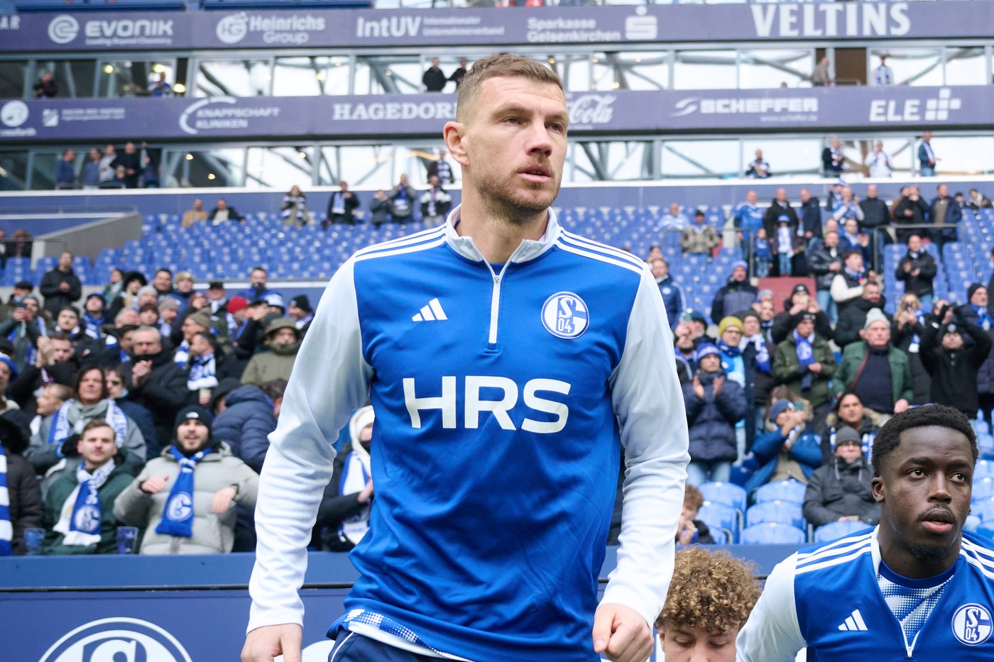 Edin Džeko repays jubilant welcome by scoring on his Schalke debut | iNFOnews.ca Edin Džeko repays jubilant welcome by scoring on his Schalke debut | iNFOnews.ca