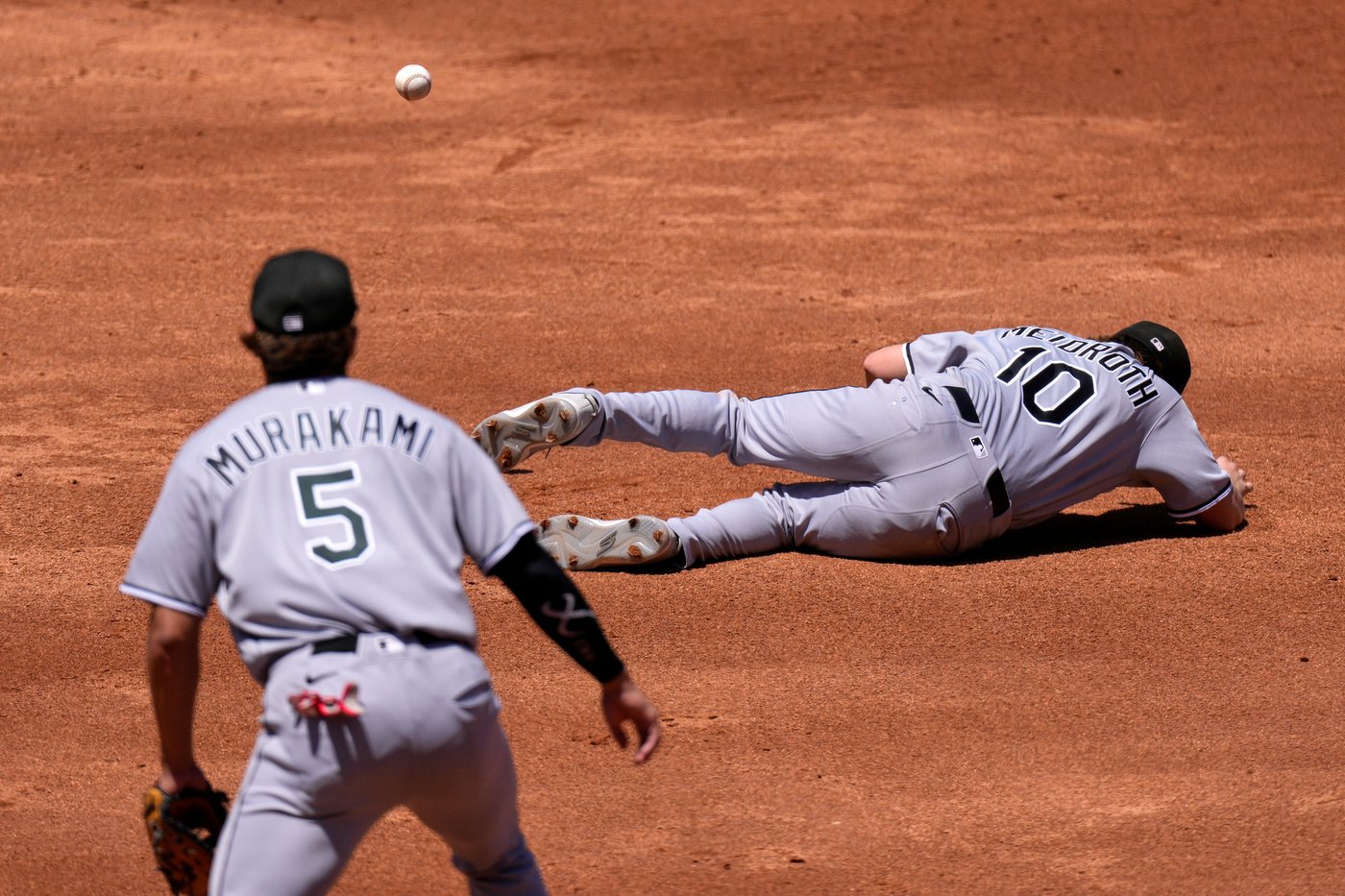 Travis d'Arnaud's 3-run homer, Walbert Ureña's strong outing help Angels beat White Sox 8-2 | iNFOnews.ca Travis d'Arnaud's 3-run homer, Walbert Ureña's strong outing help Angels beat White Sox 8-2 | iNFOnews.ca