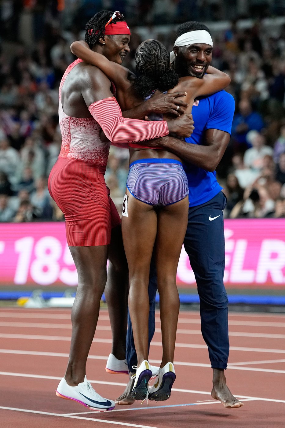 'Wow!' Jefferson-Wooden clocks a 21.47 in the 200 at Ultimate, the fourth-fastest time in history | iNFOnews.ca