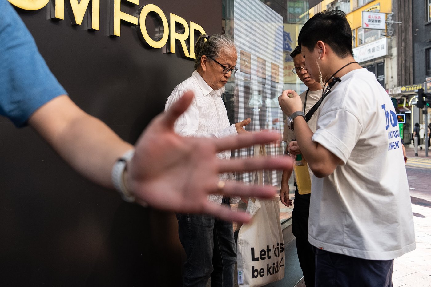 A Hong Kong artist trying to mark the Tiananmen crackdown is quickly stopped by police | iNFOnews.ca