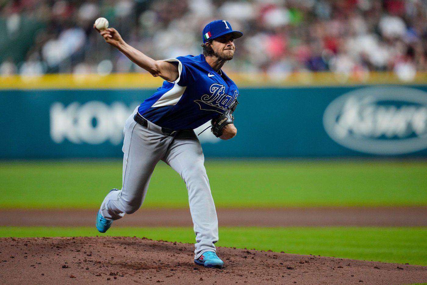Nola to start World Baseball Classic semifinal for Italy against Venezuela instead of Lorenzen | iNFOnews.ca