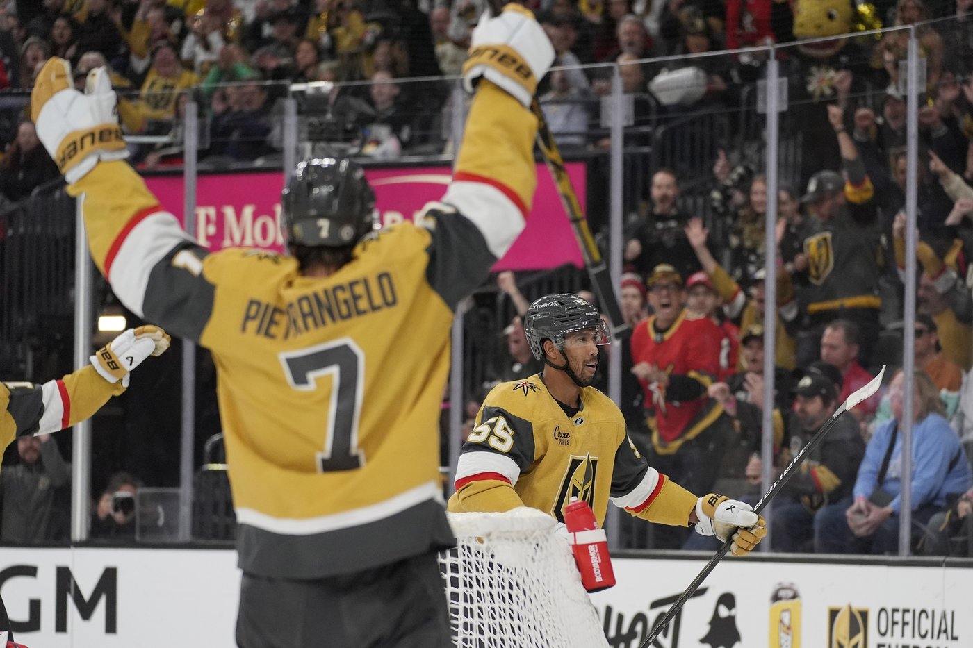 Ovechkin's hat trick and Thompson's 40 saves lead Capitals to 5-2 win over Golden Knights | iNFOnews.ca Ovechkin's hat trick and Thompson's 40 saves lead Capitals to 5-2 win over Golden Knights | iNFOnews.ca