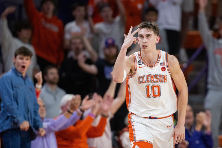 Godfrey's 17 points and Clemson's strong defense lead to 74-70 win over No. 24 SMU | iNFOnews.ca
