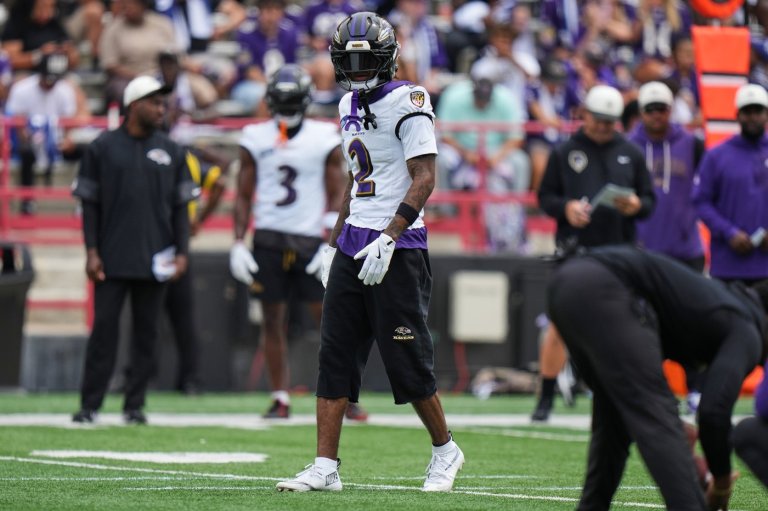 Ravens cornerback Nate Wiggins carted off with left leg injury | iNFOnews.ca