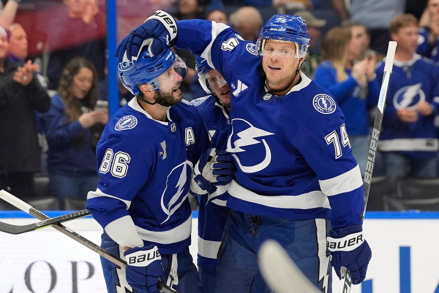 Carlson scores twice to help the Lightning beat the Wild 3-2 | iNFOnews.ca