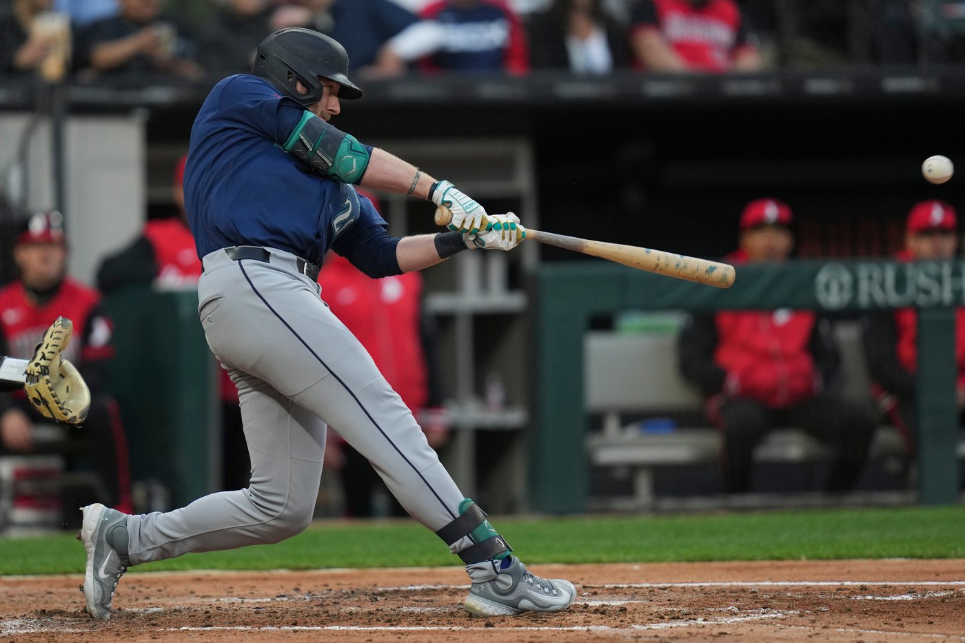 Raley hits grand slam and 3-run homer as Mariners outslug Murakami and White Sox in 12-8 win | iNFOnews.ca Raley hits grand slam and 3-run homer as Mariners outslug Murakami and White Sox in 12-8 win | iNFOnews.ca