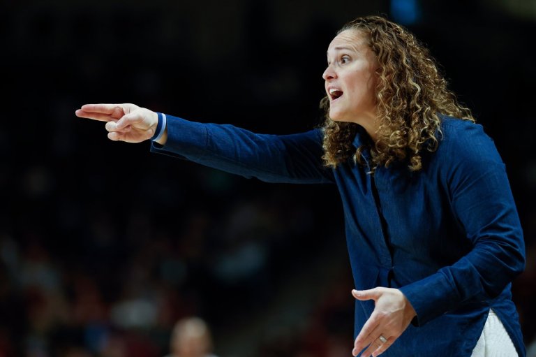 Penn State fires women's basketball coach Carolyn Kieger after 7 seasons | iNFOnews.ca