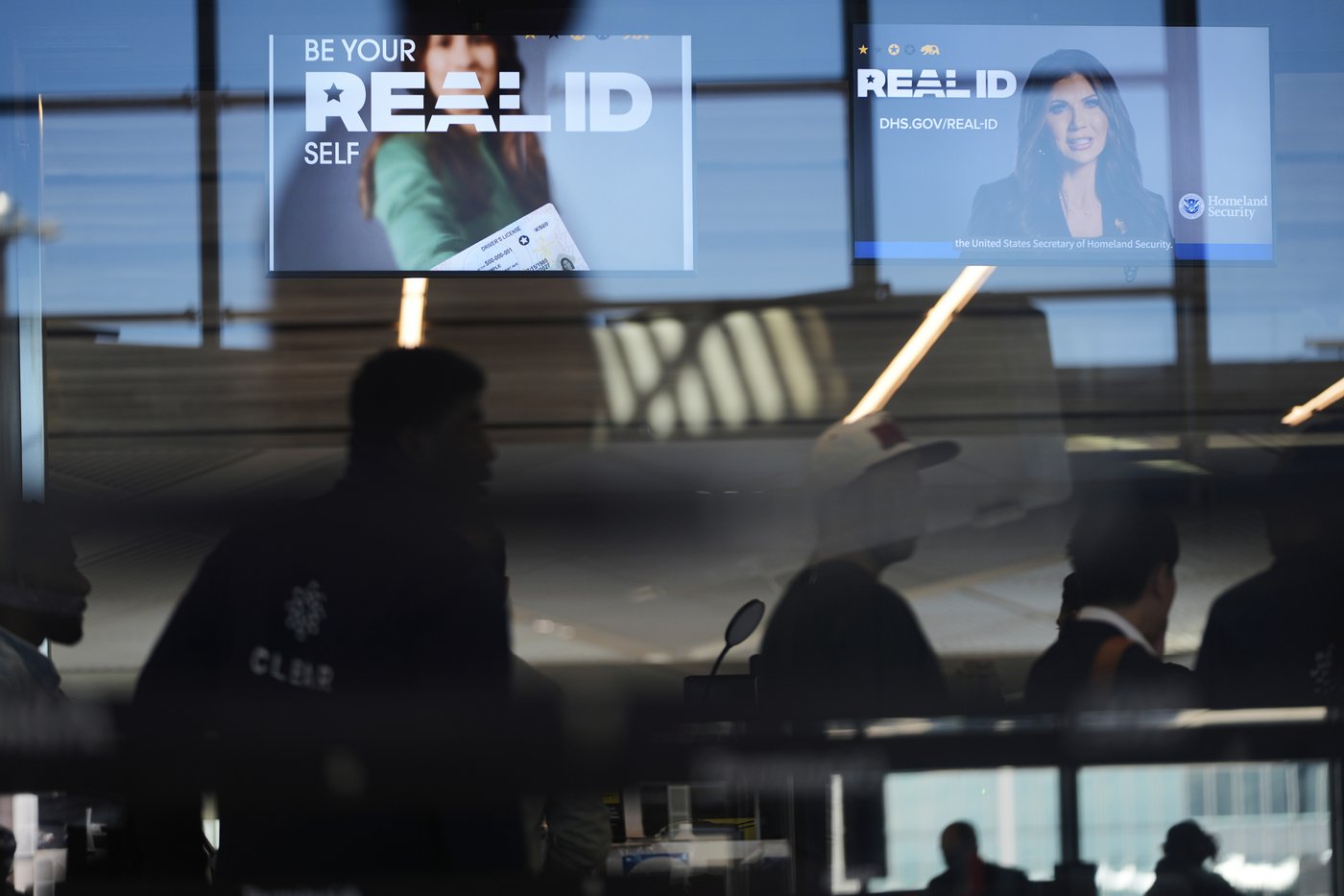 PHOTO COLLECTION: REAL ID requirements for the U.S. domestic flyers begins | iNFOnews.ca