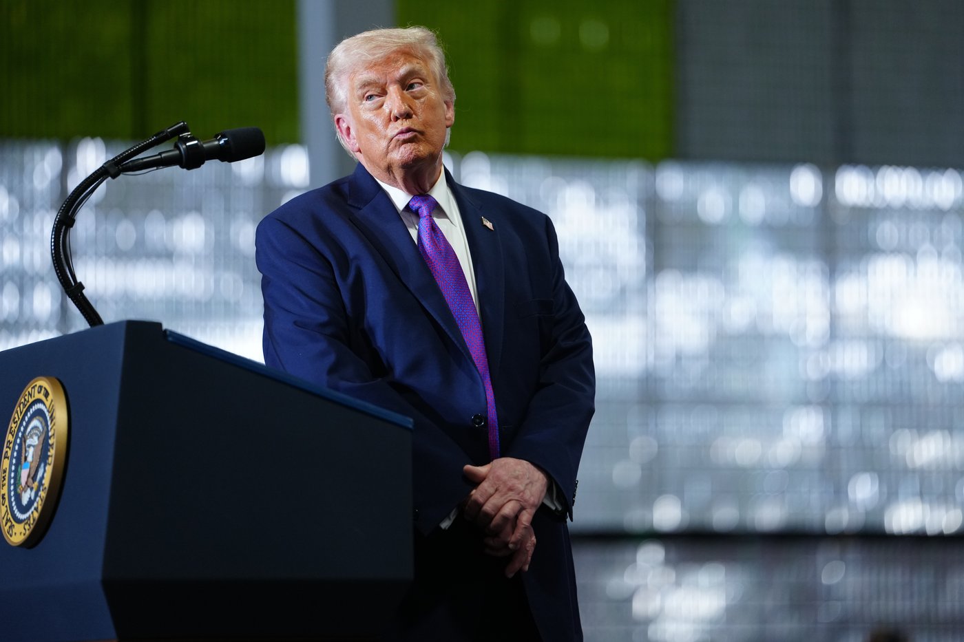 Trump discourages Iranian soccer team from attending the World Cup, citing safety concerns | iNFOnews.ca