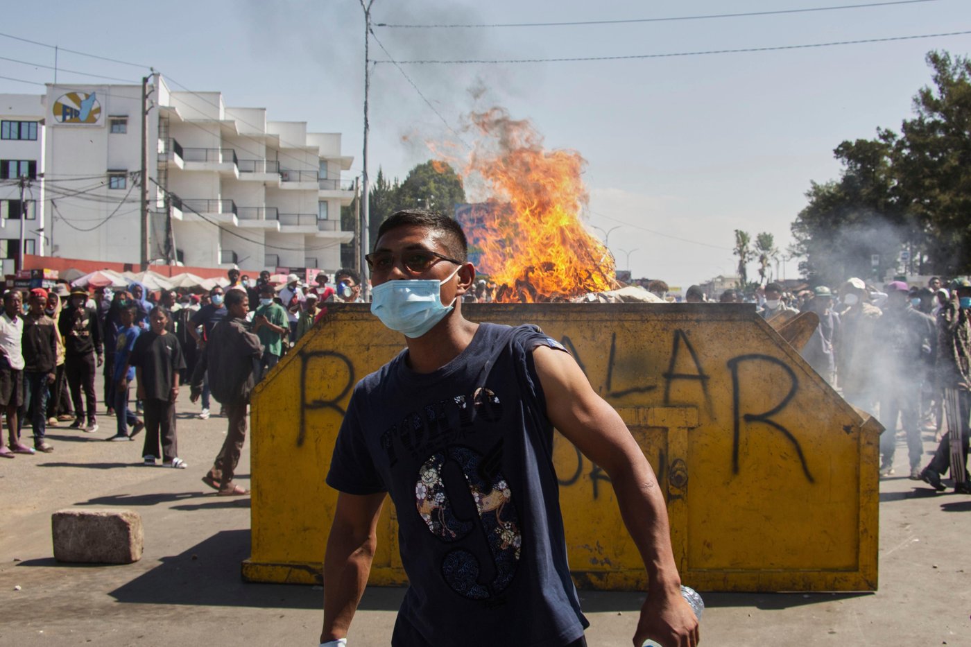Madagascar's Gen Z protesters clash with police as they call for president to step down | iNFOnews.ca Madagascar's Gen Z protesters clash with police as they call for president to step down | iNFOnews.ca