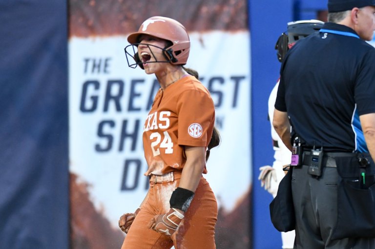 Texas women beat Texas Tech 4-1 to claim back-to-back NCAA softball championships | iNFOnews.ca