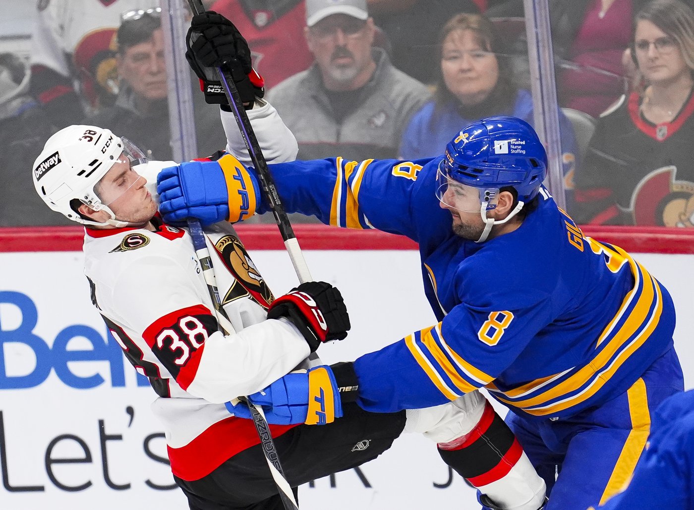 Senators acquire defenceman Gilbert from Flyers for defenceman Guenette | iNFOnews.ca