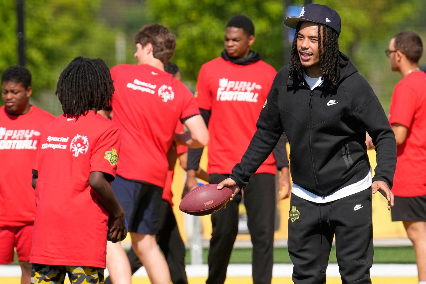Eagles trade up for USC star Makai Lemon as A.J. Brown looms on the trading block | iNFOnews.ca
