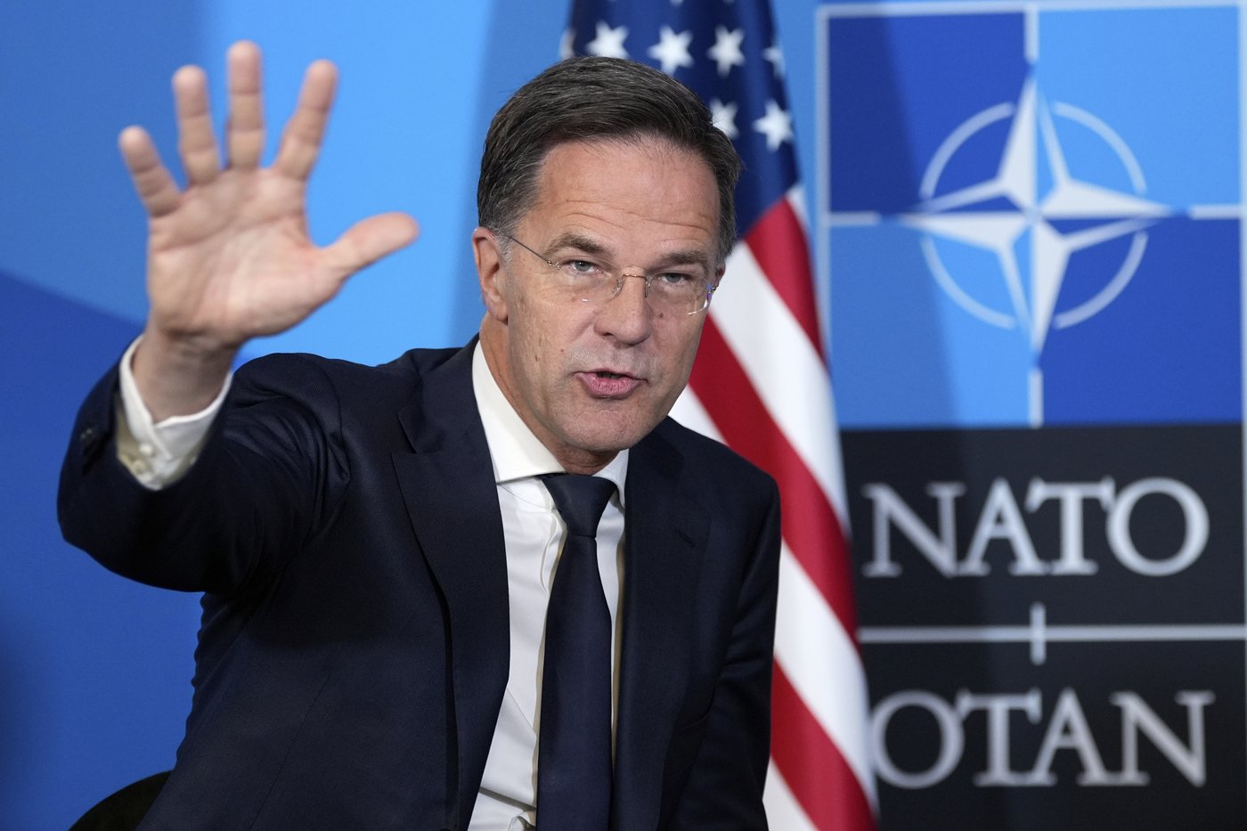 Trump Management 101: World leaders adapt to his erratic diplomacy with flattery and patience | iNFOnews.ca