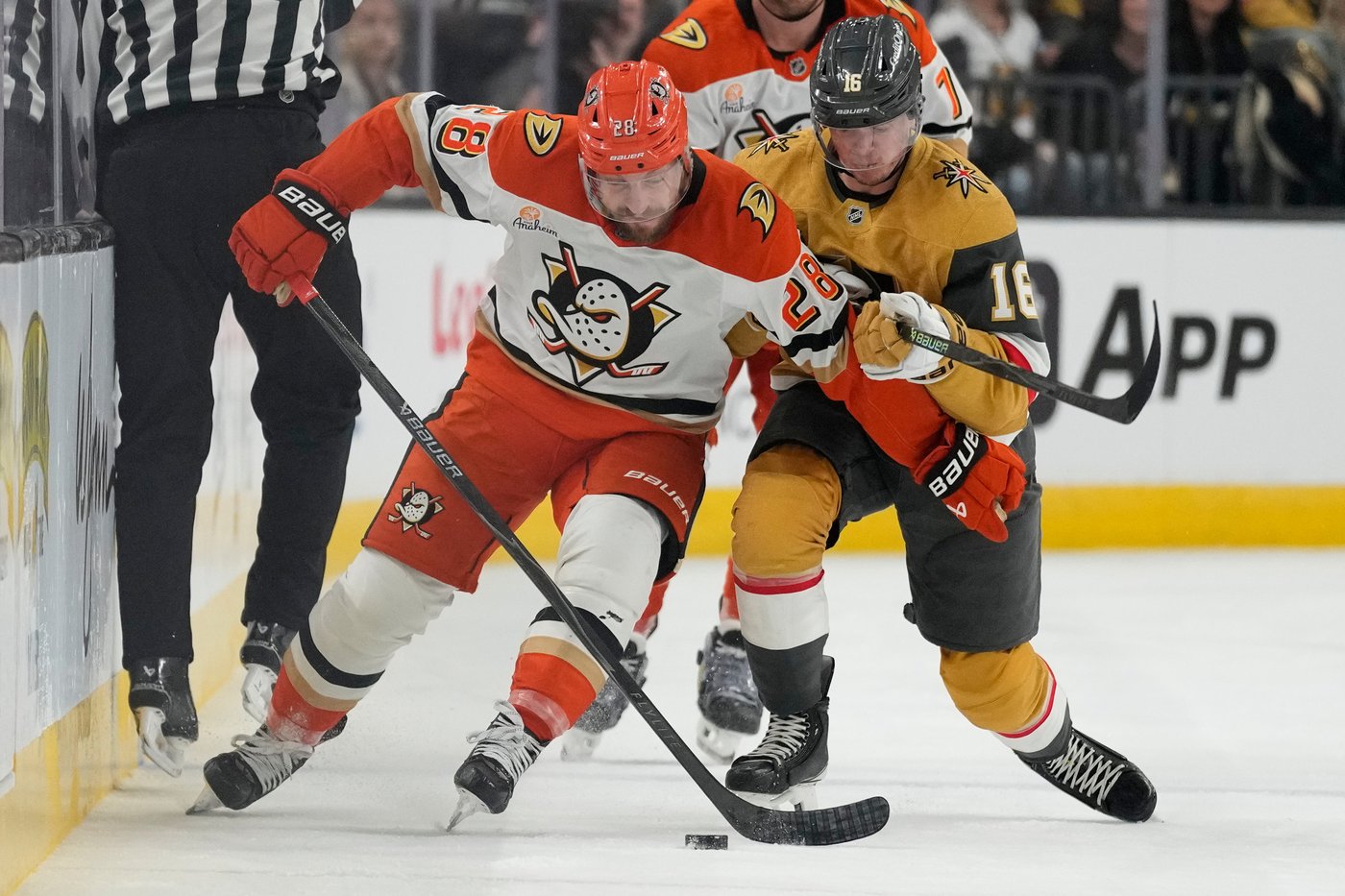 Barbashev scores late on disputed goal as the Golden Knights beat the Ducks 3-1 in Game 1 | iNFOnews.ca Barbashev scores late on disputed goal as the Golden Knights beat the Ducks 3-1 in Game 1 | iNFOnews.ca