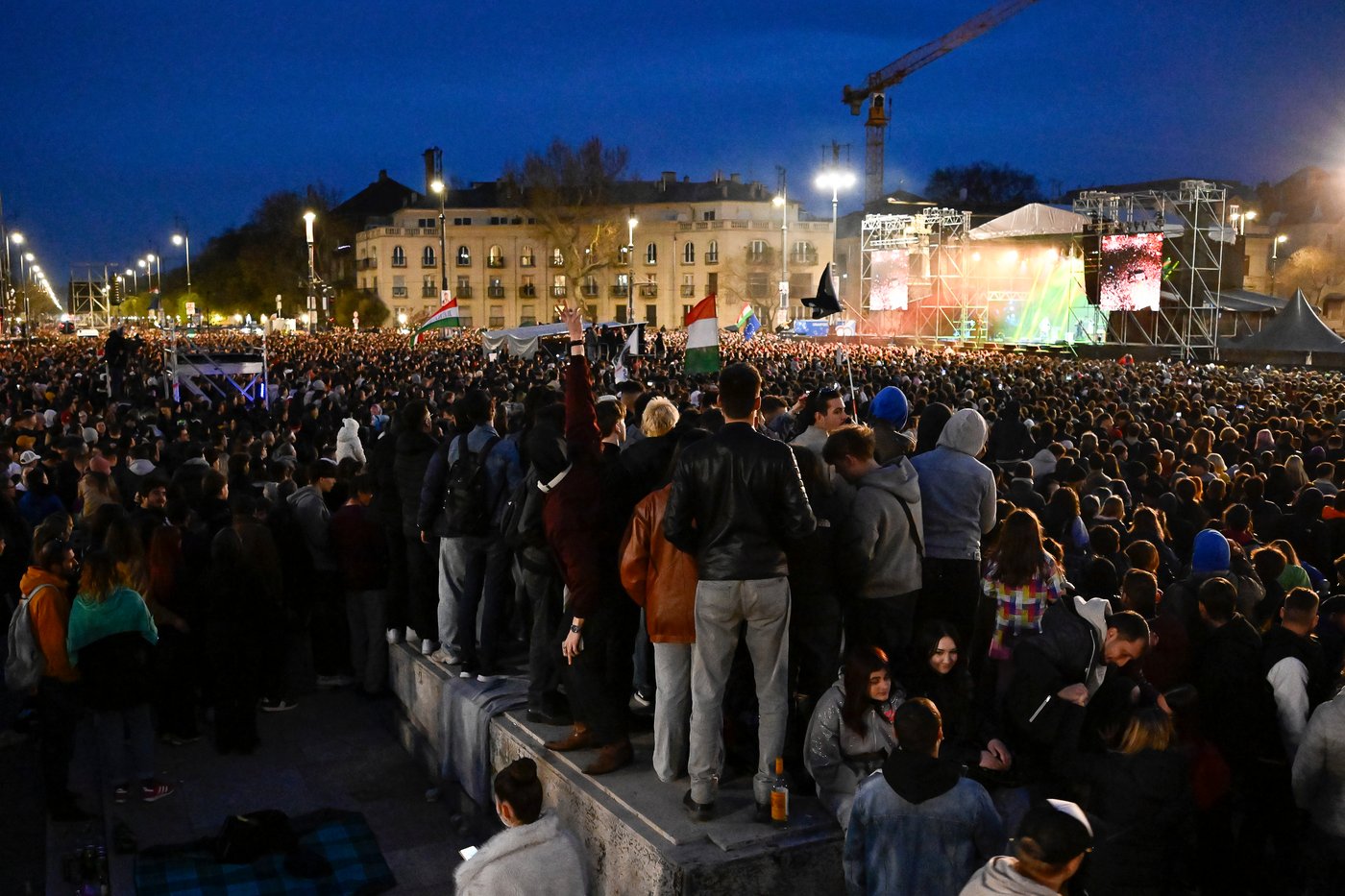 Tens of thousands rally at megaconcert to vote out Hungary's Orbán | iNFOnews.ca