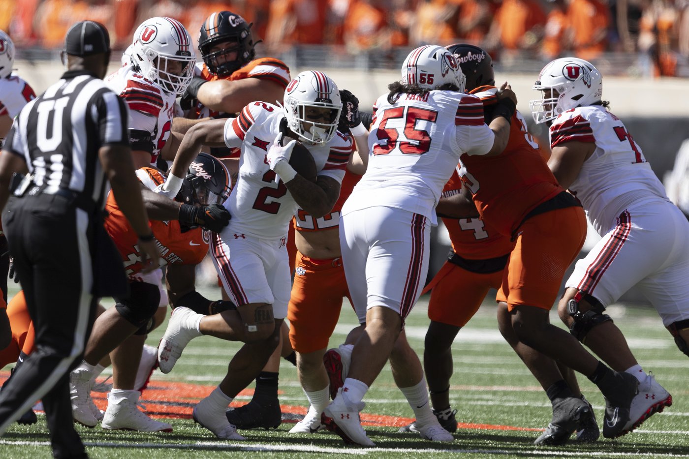 Bernard runs for 182 yards and No. 12 Utah wins Big 12 debut, beating No. 14 Oklahoma State 22-19 | iNFOnews.ca