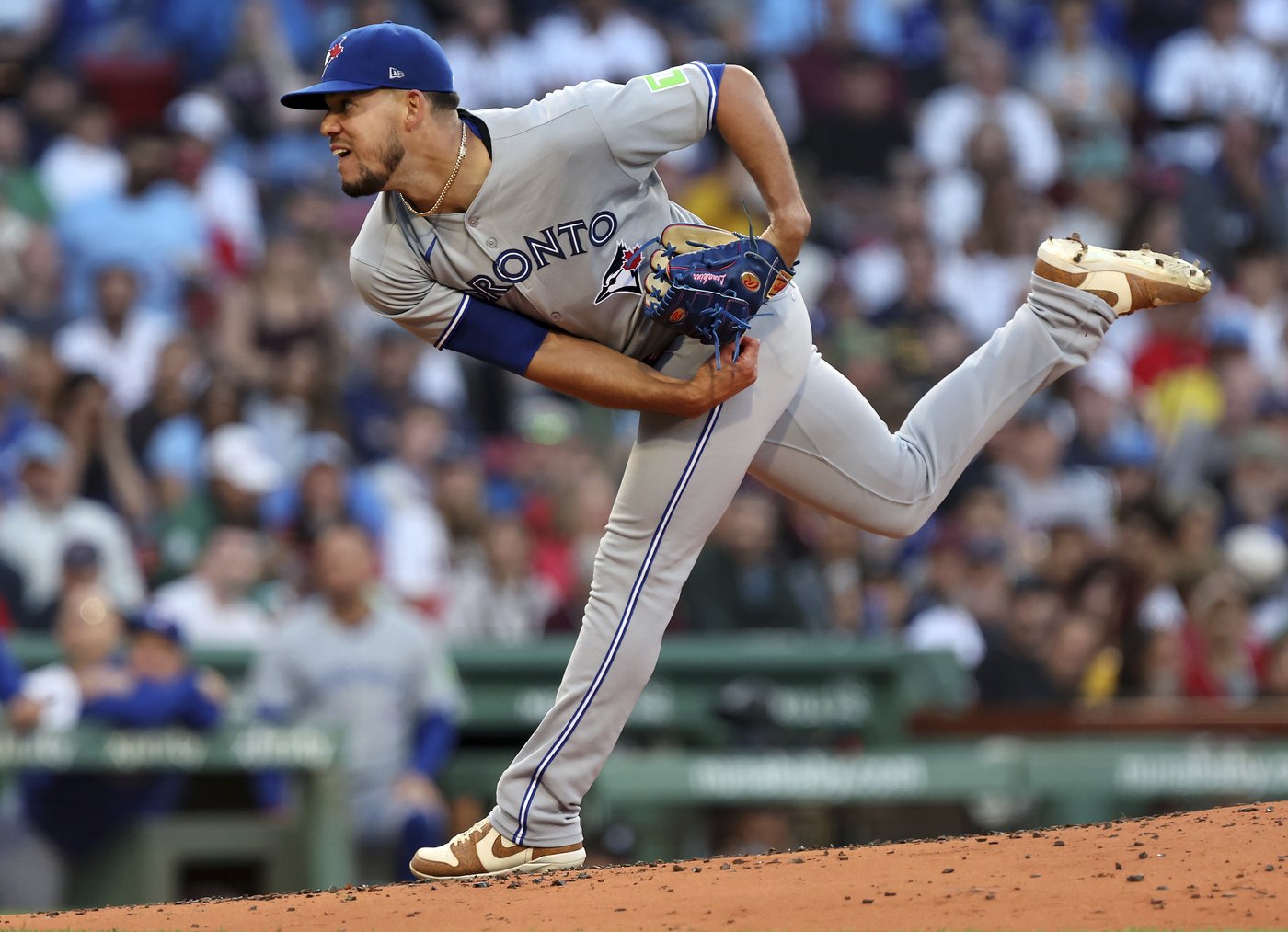 José Berríos, Blue Jays bullpen keep Red Sox bats silent in 9-0 series-opening win | iNFOnews.ca