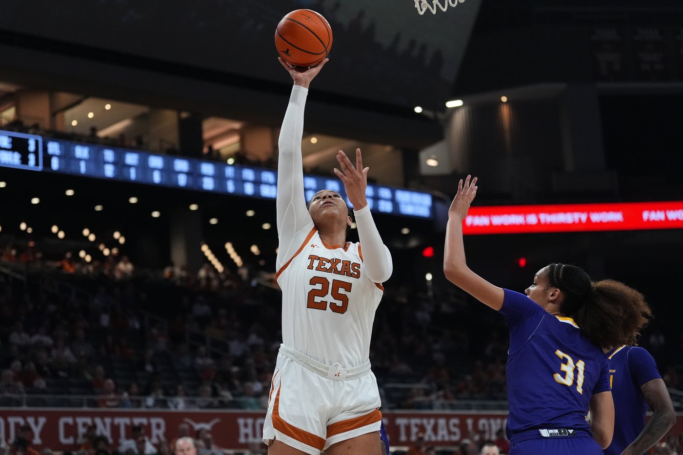 Cunningham's career best 30 points helps No. 2 Texas women defeat Prairie View 101-42 | iNFOnews.ca