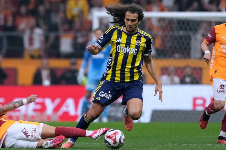 Guendouzi at center of wild post-match scenes as mass brawls mar Lyon-Fenerbahce in Champions League | iNFOnews.ca