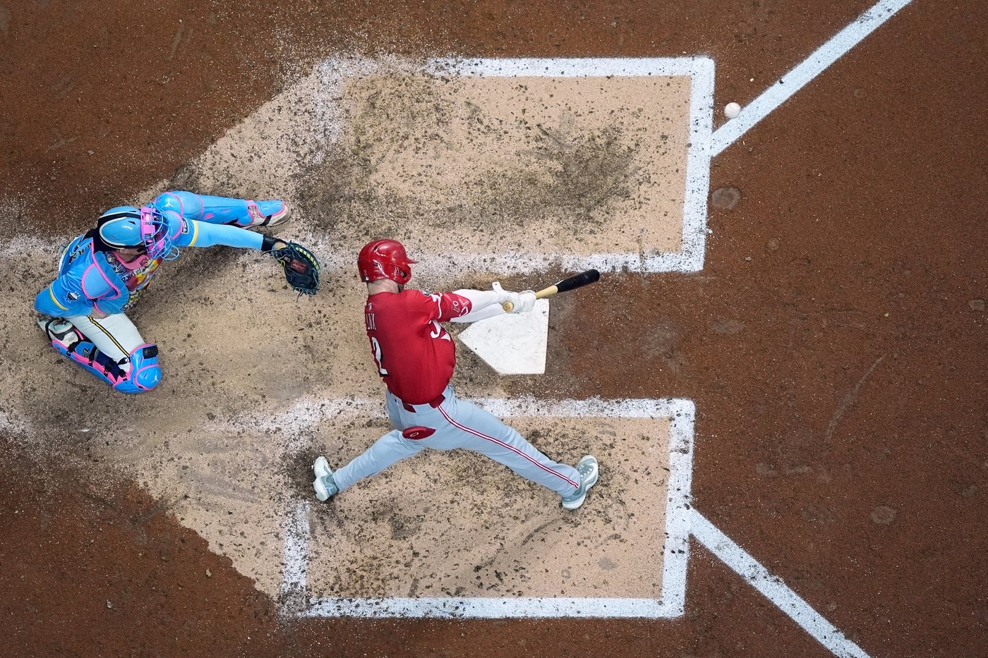 Reds overtake Mets for NL's 3rd wild-card spot by beating Brewers 3-1 | iNFOnews.ca